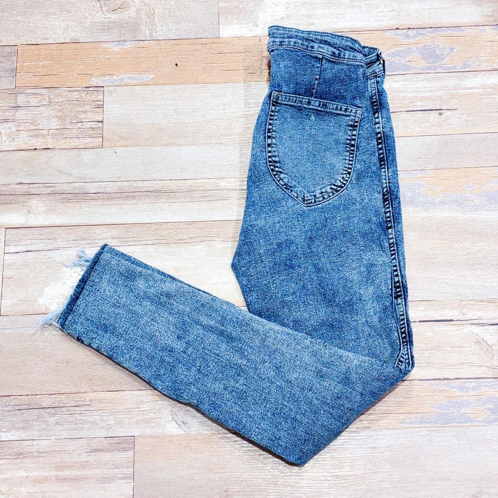 H&M‎ Light wash skinny jeans | Casual minimalist denim | Size 26